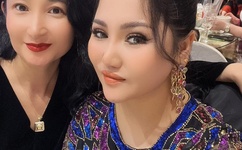 粗大的内捧猛烈进出A片